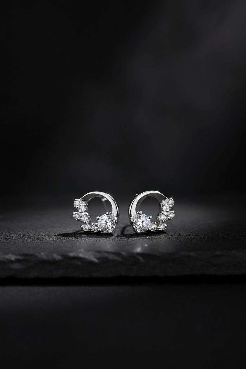 Silver Whisper Leaf .