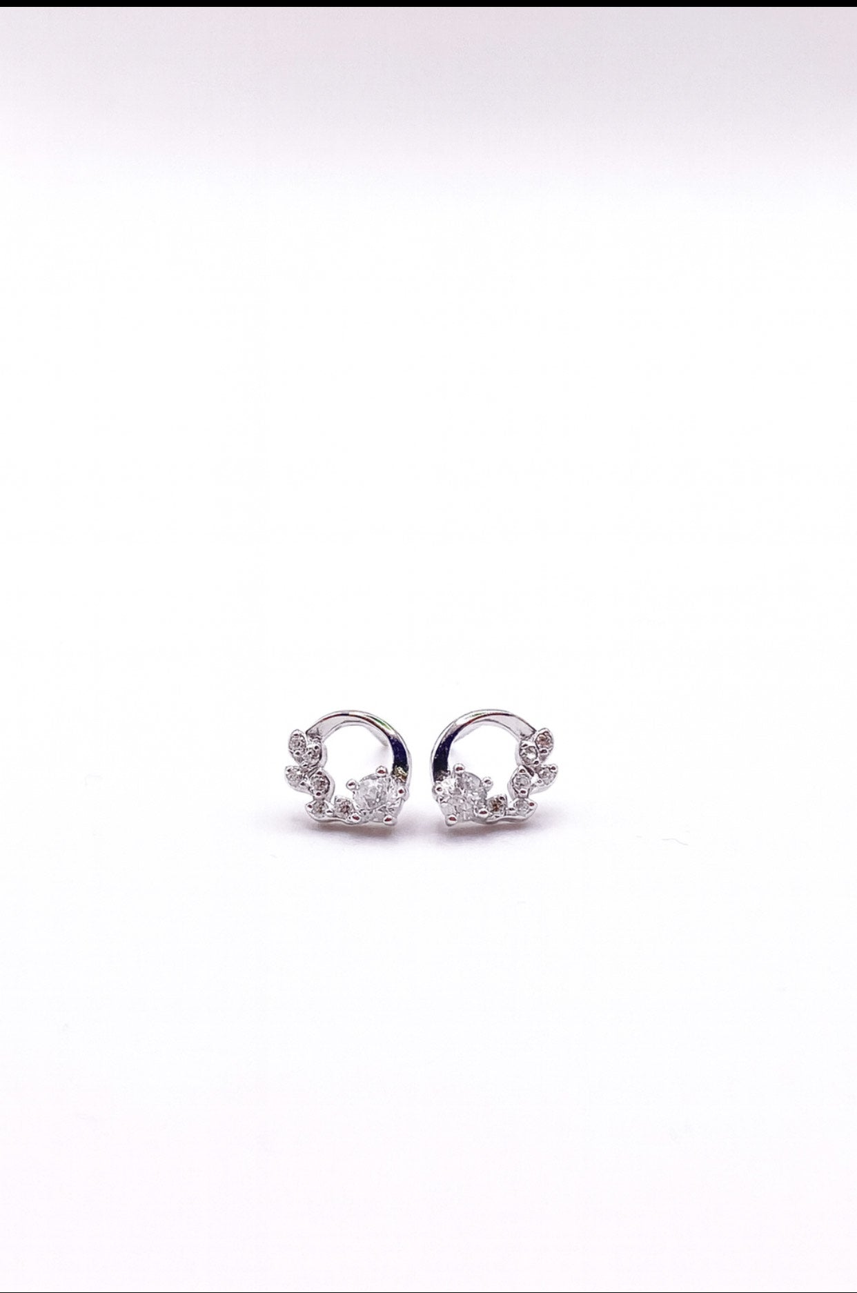 Silver Whisper Leaf .