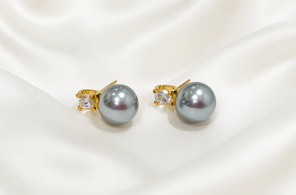 Midnight Pearl studs